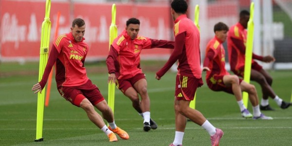 纽卡主场迎战8轮不胜的森林，波帅帅位悬了？